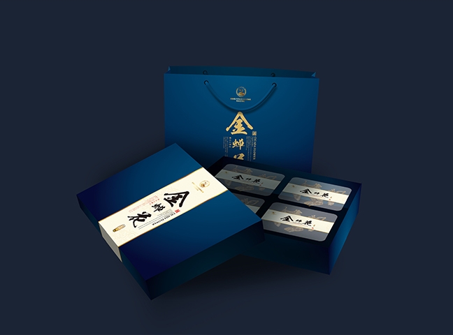 極具質(zhì)感的利口酒包裝設(shè)計賞析 極具質(zhì)感的利口酒包裝設(shè)計賞析